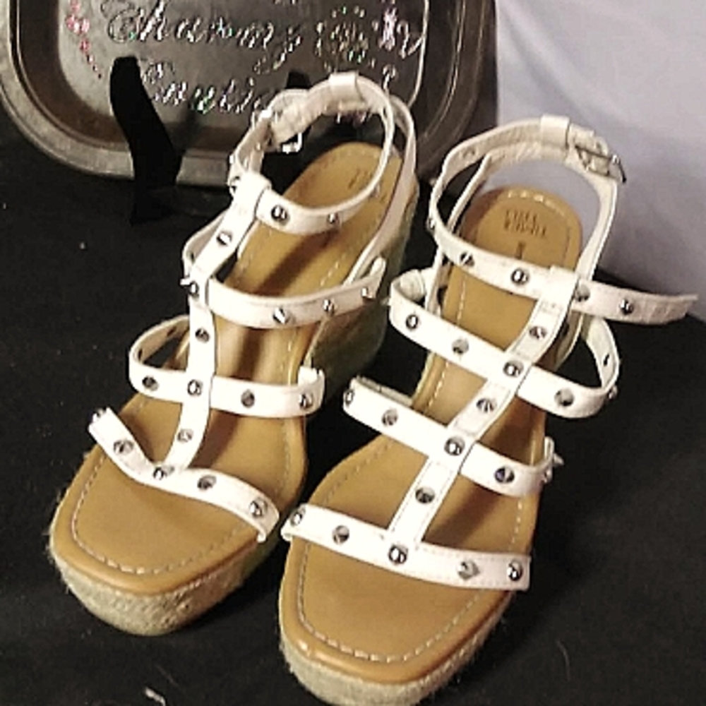 Summer & Sandal Sale Last Call